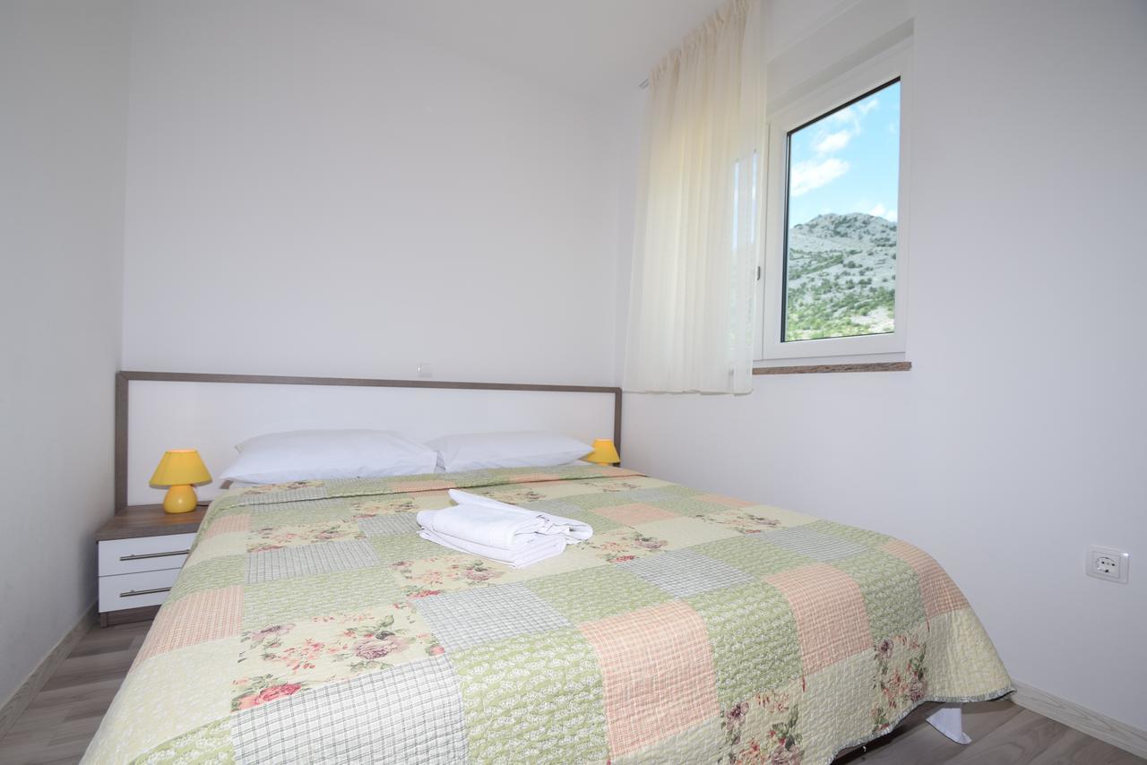 Apartment Anica Kuk Starigrad Paklenica Extérieur photo