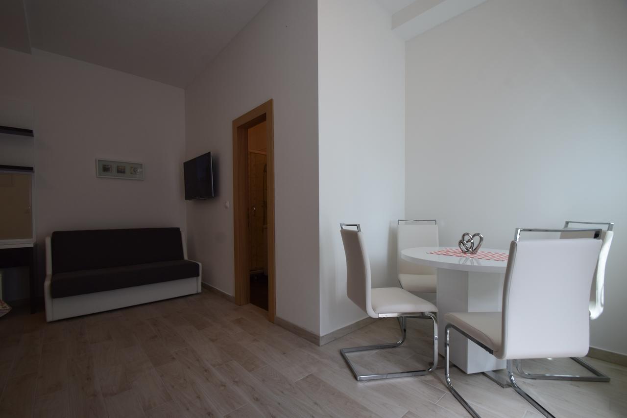 Apartment Anica Kuk Starigrad Paklenica Extérieur photo