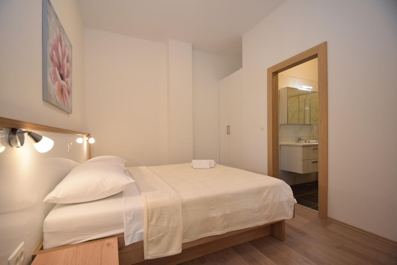 Apartment Anica Kuk Starigrad Paklenica Extérieur photo
