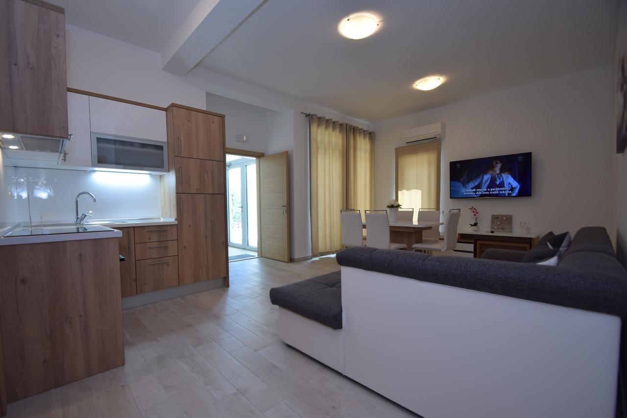 Apartment Anica Kuk Starigrad Paklenica Extérieur photo