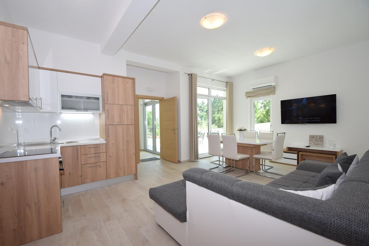 Apartment Anica Kuk Starigrad Paklenica Extérieur photo