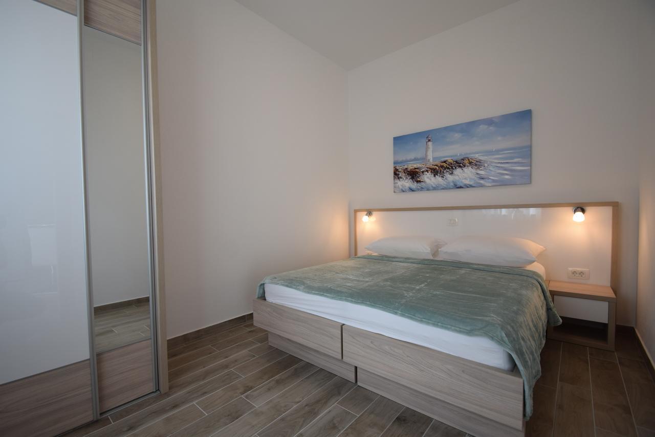 Apartment Anica Kuk Starigrad Paklenica Extérieur photo